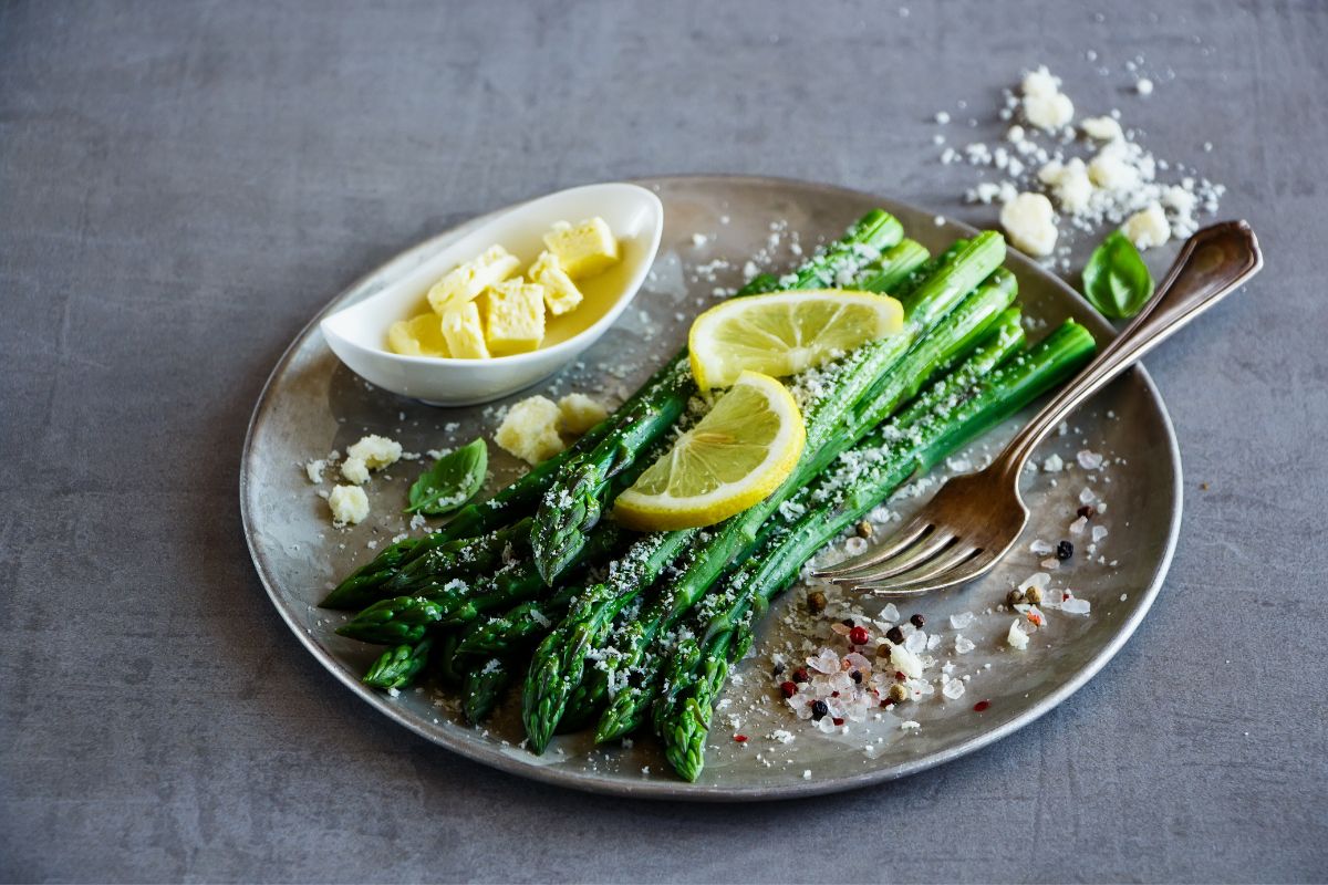 15 Delicious Vegan Asparagus Recipes That You Will Love 