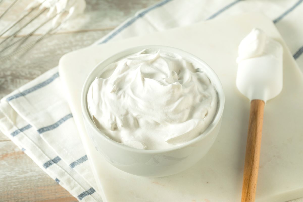 Top 7 Vegan Non-Dairy Whipped Cream Brands